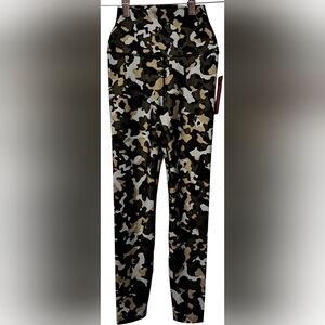 NWT Carbon38 Green Camo Workout Leggings XXS